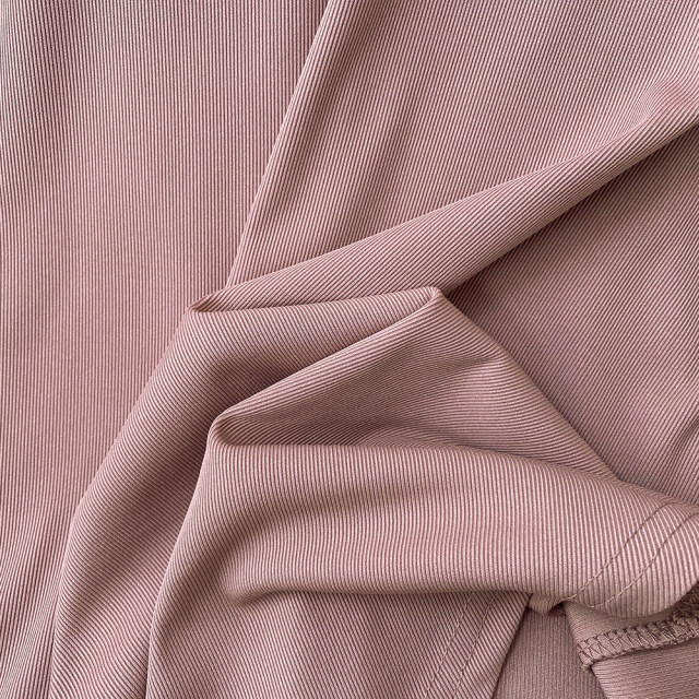 Leather pink curved bottom shirt big size female spring loose, thin round neck long -sleeved main shoulder t -shirt mask