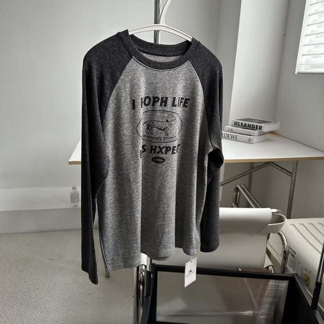 New early spring style retro gray spliced ​​trolley sleeve round neck long sleeve T-shirt niche design base top