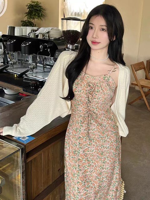 Large size fat sister hollow knitted cardigan jacket Female spring and autumn new covers with shawl shirt sunscreen shirt
