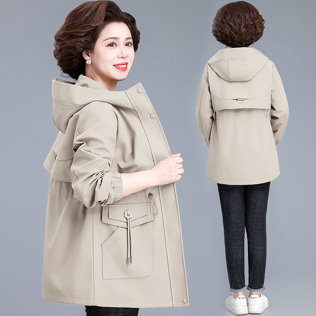 Brand mother spring jacket fashionable new style middle-aged and elderly women in their 50s spring and autumn rich wife windbreaker mid-length style