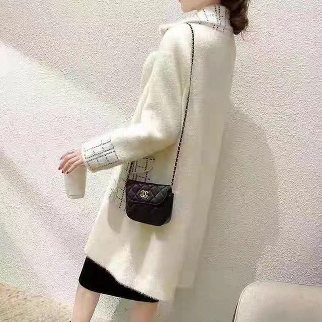 2024 autumn and winter new Korean version versatile suit collar coat thickened imitation mink double-sided velvet mid-length jacket for women
