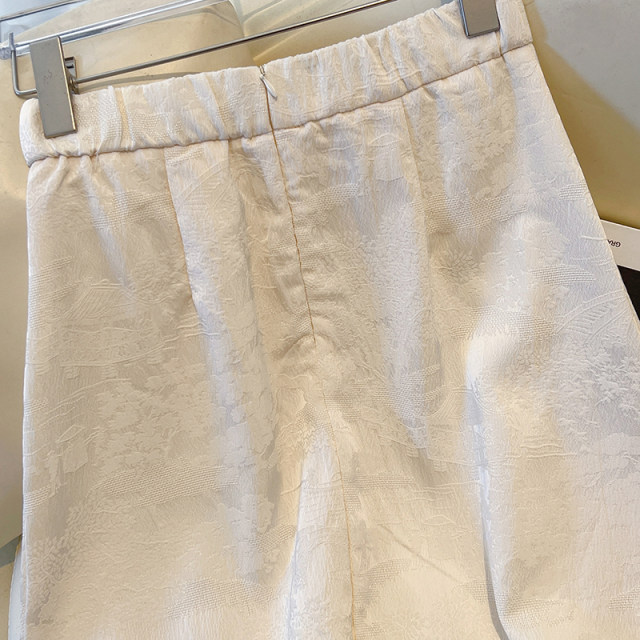 New Chinese style jacquard skirt for women in spring and autumn retro Chinese style modified horse face skirt high waist A-line pleated long skirt
