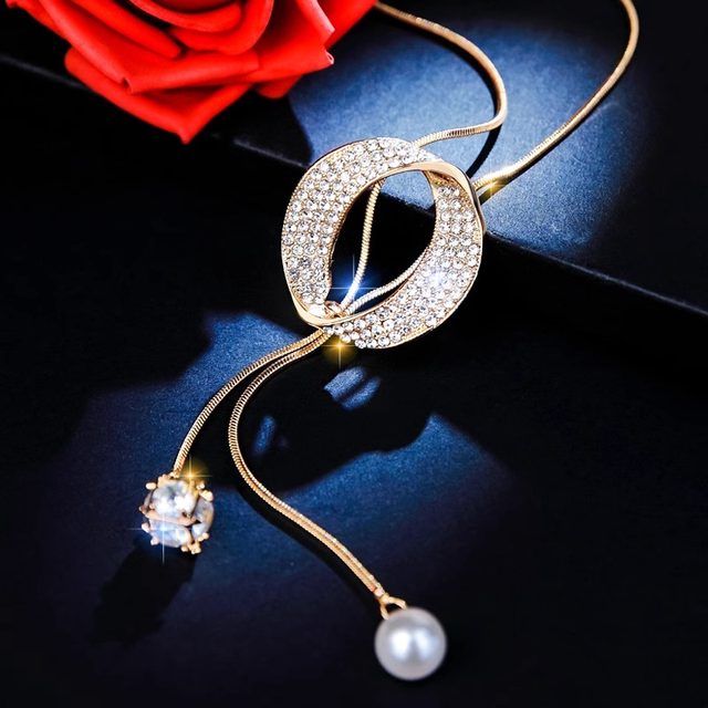 Autumn and winter sweater chain long pearl necklace 2025 new hot style atmospheric high-end luxury niche accessories