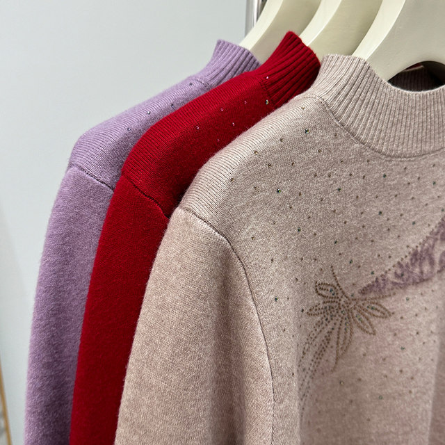 Plush mom winter clothing, fashionable half turtleneck bottoming shirt, thickened top, western style warm sweater for middle-aged and elderly women