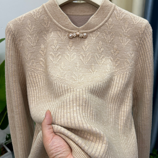 Mom's winter clothing fashionable velvet thickened bottoming shirt for middle-aged and elderly women around 50 years old warm sweater middle-aged top clothes