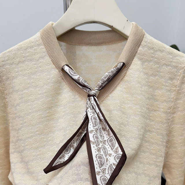 Middle-aged mother autumn fashion knitted top long-sleeved T-shirt middle-aged and elderly base shirt ladies versatile sweater shirt