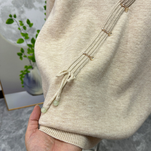 Mom's winter clothing, western-style velvet bottoming shirt, thickened fake two-piece sweater, fashionable middle-aged and elderly women's warm top, middle-aged