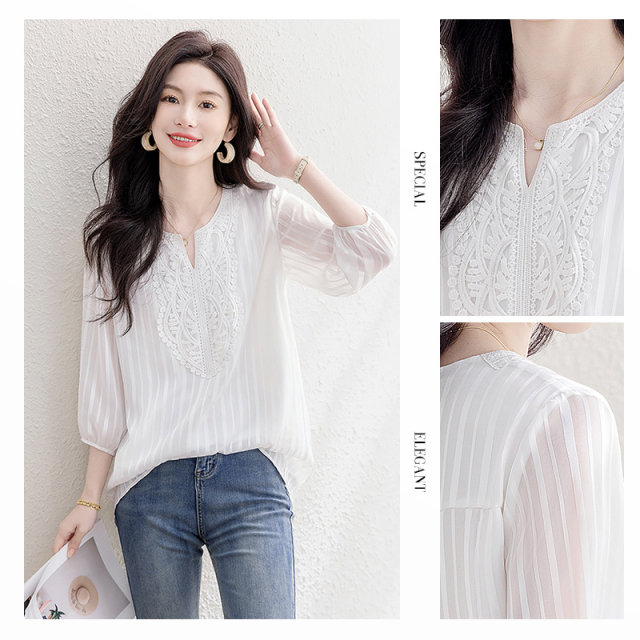 Silk Cypress Stripe Shirt 2025 Spring New Women's Lace Spliced ​​Temperament Commuting Fashion Seven-Cross Sleeve Top