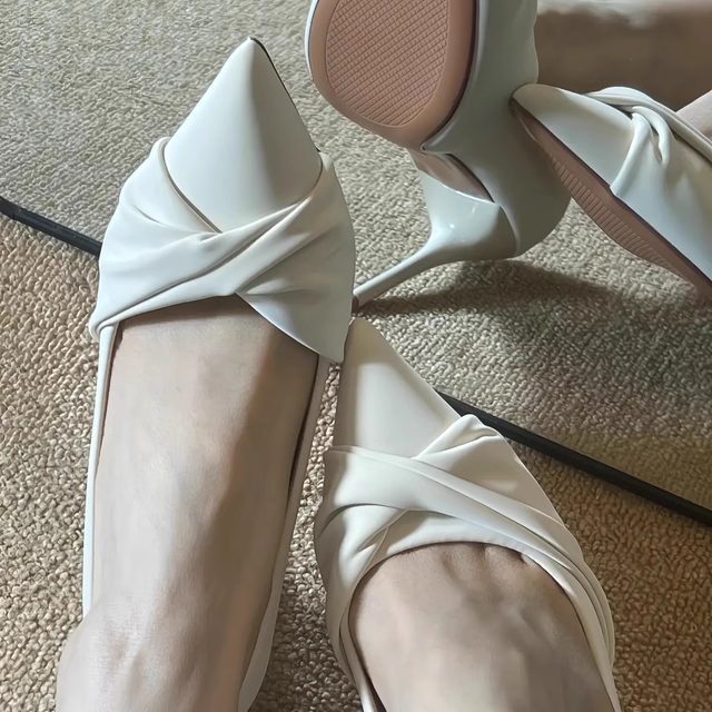 Royal sister style pleated beige high heels women's temperament high-end pointed-toe dress thin heels without tiring work shoes