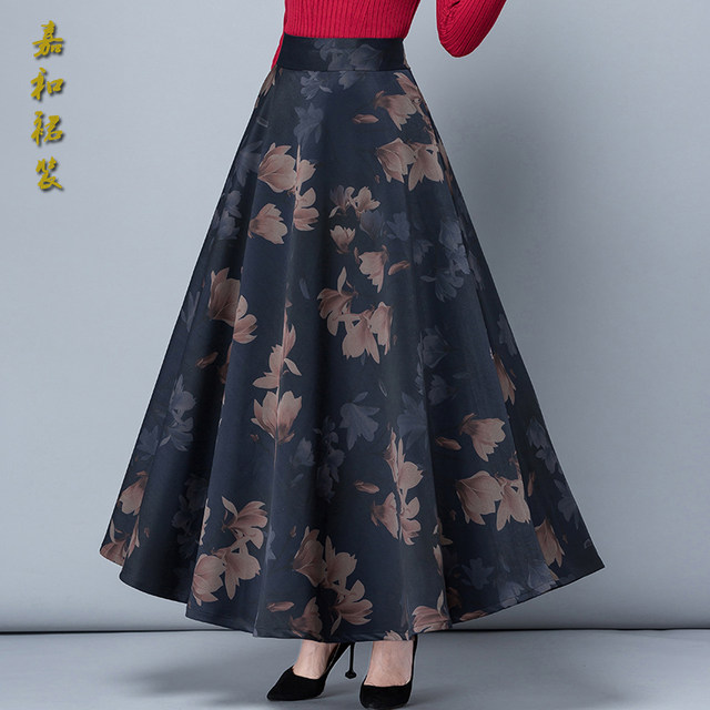 2024 autumn and winter new retro printed half -body long skirt female high -waist A -line dance long skirt large size winter skirt
