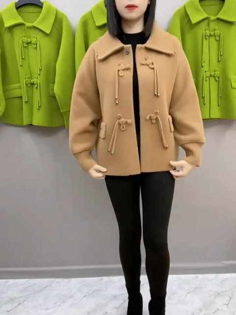Young mothers wear lapel short wool coat autumn and winter new fashionable loose wool coat middle-aged and elderly top
