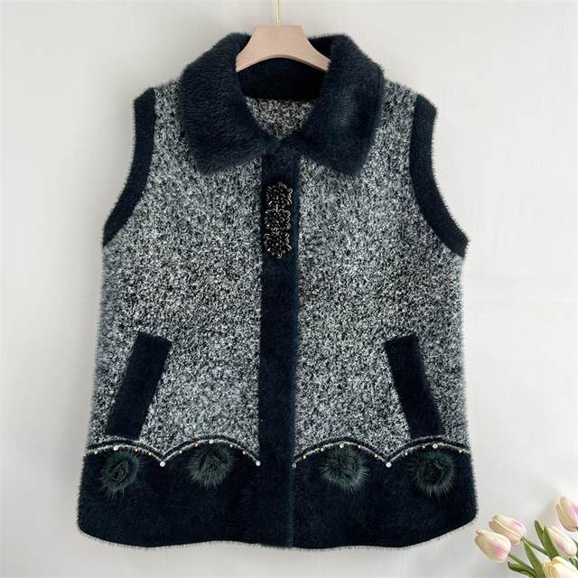 Middle-aged and elderly women's mink velvet thickened knitted vest autumn and winter new mother's wear waistcoat sweater outer vest