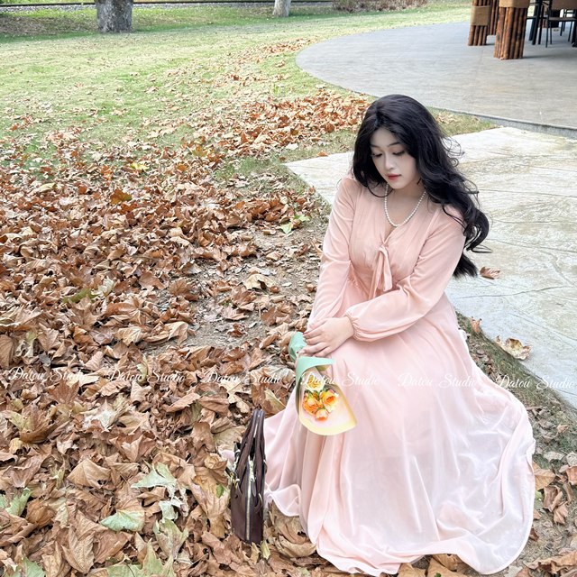 Tatou Studio slightly fat large size Korean gentle pink white and slim dress