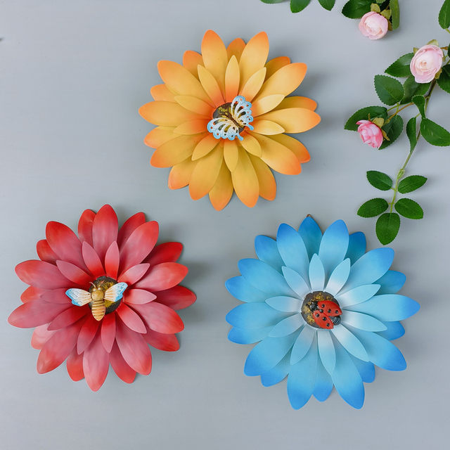 Outdoor garden courtyard iron flower butterfly balcony yard kindergarten layout gardening wall landscaping wall hangings