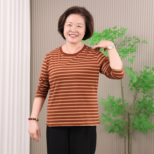 Middle-aged and elderly mothers wear spring and autumn striped T-shirt for women long-sleeved pure cotton grandma wear top large size loose elderly clothes