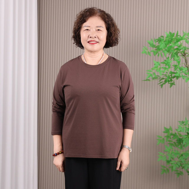 2025 new autumn pure cotton long-sleeved T-shirts for middle-aged and elderly mothers large size belly-covering bottoming shirts solid color thin autumn clothes