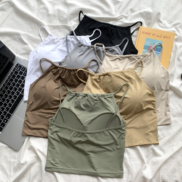 Wearing a black vest for women with chest pads for the outside for women in summer 2023 new Korean style slimming short inner halter hanger