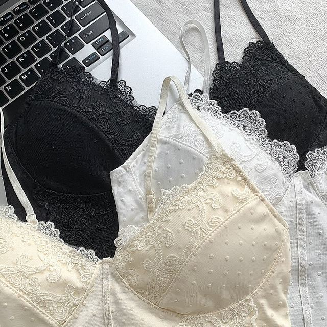 Pure sexy hot girl style lace suspender women's 2024 spring and summer new style backless pleated wood earrings with chest pad beautiful back vest