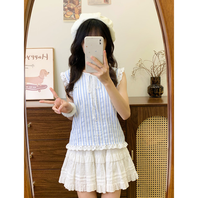 The universe of cream lace strap blue striped doll shirt short-sleeved women's Japanese sweet sleeveless top new style