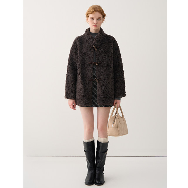 JIUJIU retro horn buckle stand collar fur coat for women in winter 2025 new warm fur top

