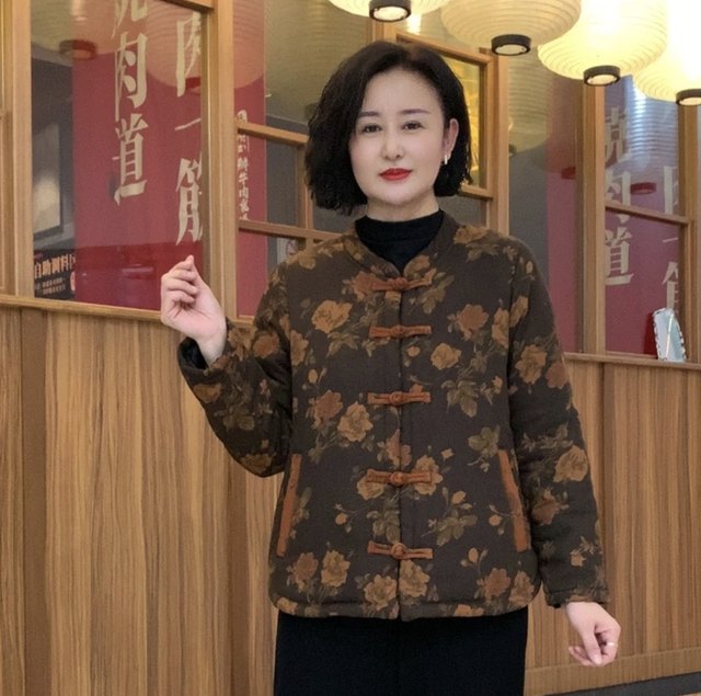 Middle -aged mother's winter printed cotton jacket jacket plus velvet thickened retro -fastening national wind cotton jacket short cotton clothing girl