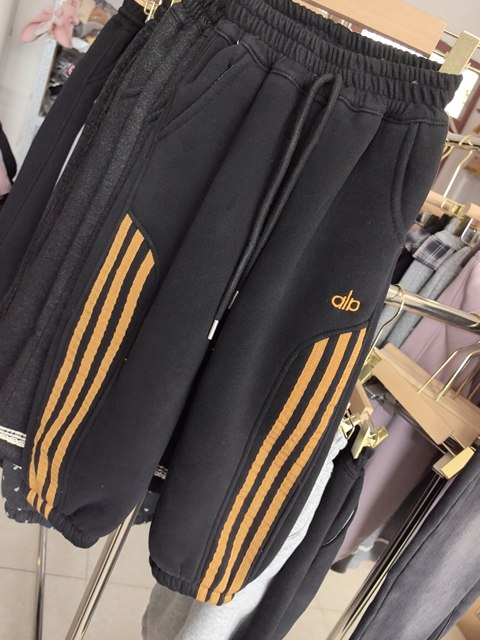 
Boys' pants autumn and winter 2025 new children's sports pants medium and large children's sweatpants trousers boys spring fashion fashionable pants