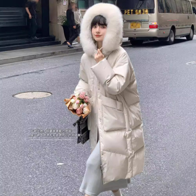 Ruonan 2024 down jacket women's middle length Korean version loose, thick, simple, simple winter Da Mao collar college wind outside the wind