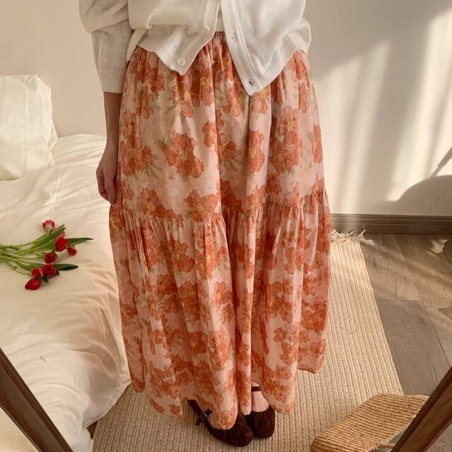 2025 summer new French sweet floral bud skirt for women's elastic waist drooping pleated A-line large hem skirt