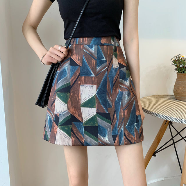 Large size skirt for women's summer A-line skirt covering hips to make them look slim and fat mm2025 new skirt retro printed hip-covering skirt