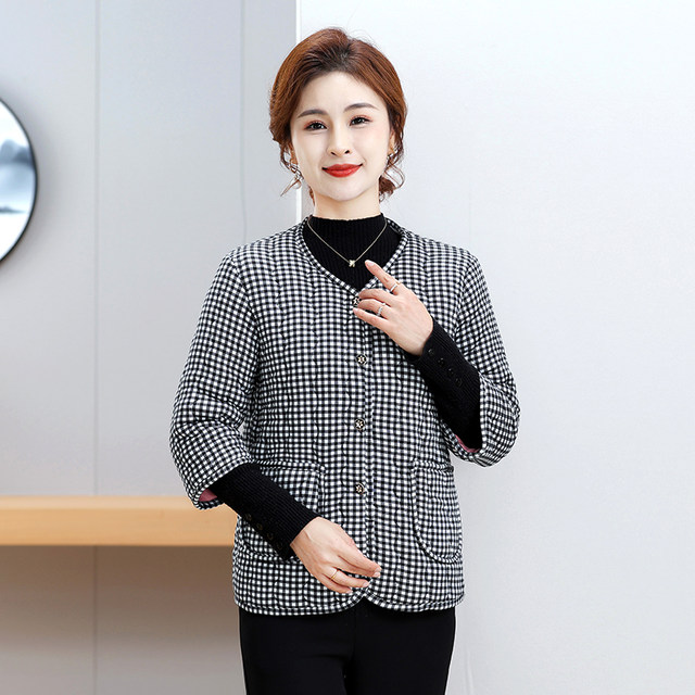 Middle-aged and elderly mothers' cotton-padded clothes, women's vests, autumn and winter velvet thickened cotton clothes, camel velvet cotton vests, three-quarter sleeve cotton-padded jackets