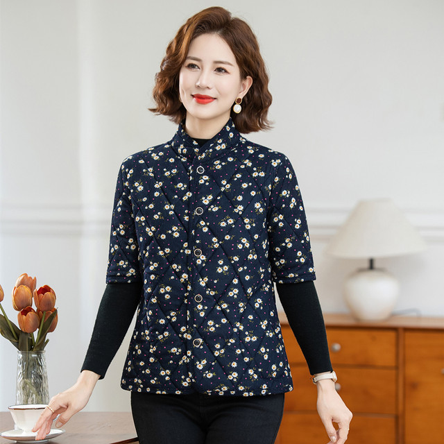 Middle-aged and elderly mothers with velvet warm vest in winter new style mid-sleeved cotton horse clip thickened cotton jacket large size floral cotton jacket