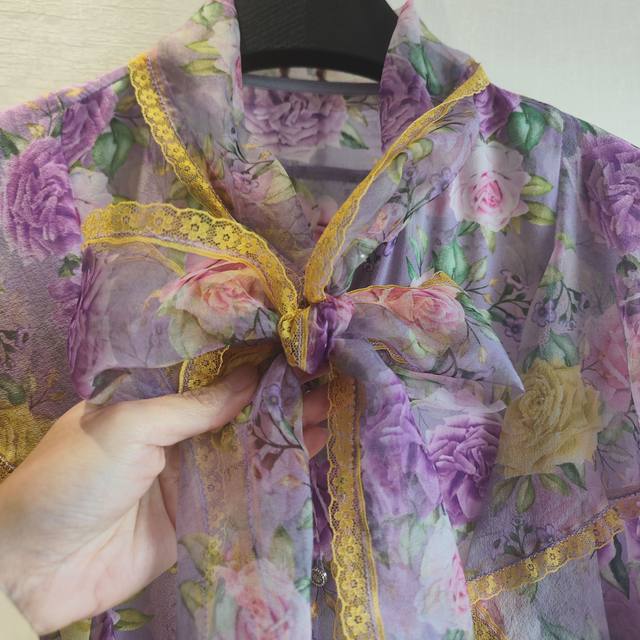 100 silk crepe printed shirt for women in spring new French retro palace style bow tie top