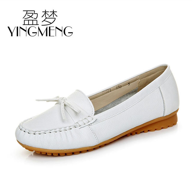 Genuine leather soft-soled slip-on shoes, mother's leather shoes, elderly spring and autumn women's shoes, large size flat-soled beanie shoes, nurse shoes