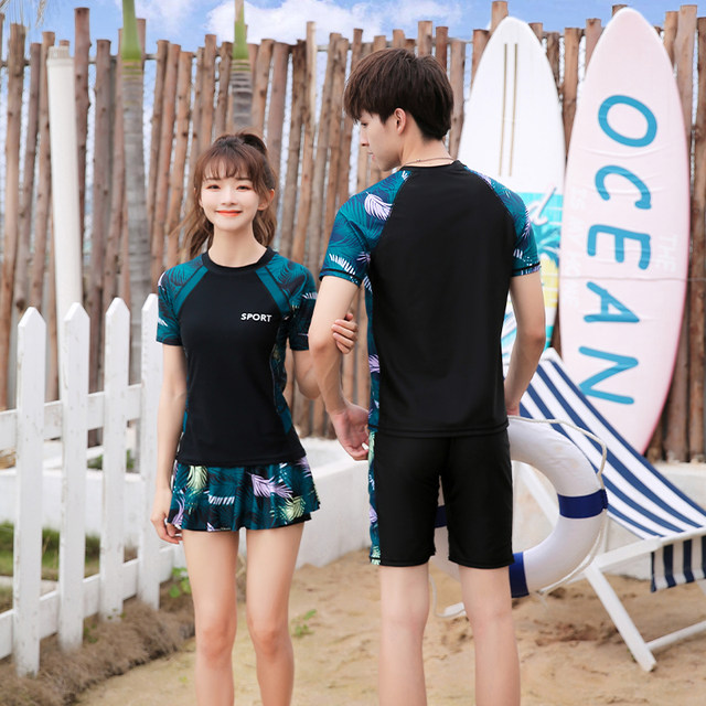 New professional couple swimsuits for women's skirt boxer pants two-piece sets for men's five-quarter pants split large size sun protection hot spring