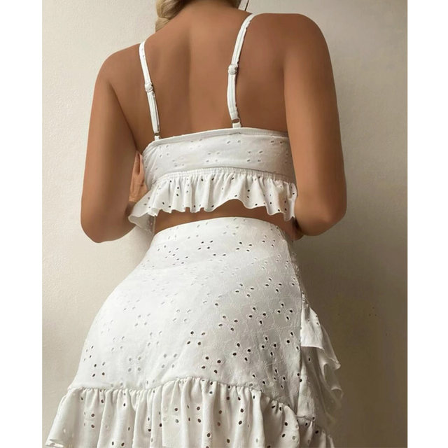 2025 large-size skirt bikini three-piece set sexy ruffled slim and split swimsuit slightly fat MM girl white and black