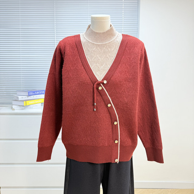 
New Chinese style mother's clothing plus velvet sweater for middle-aged and elderly women in winter fashion thickened fake two-piece top one-piece velvet bottoming shirt