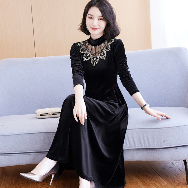 Spring and Autumn Half-high neck velvet dress for women long sleeves 2025 new temperament lace waist-hugging long skirt