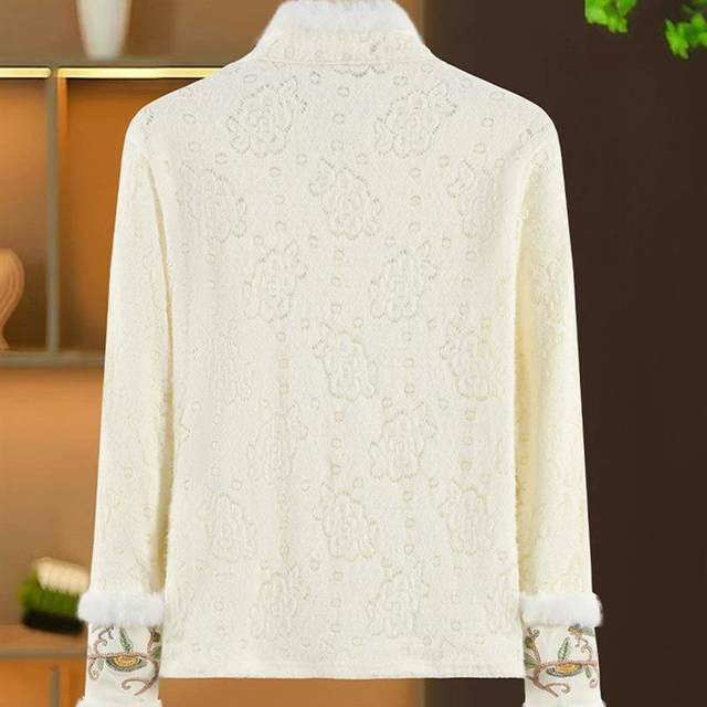 Chinese style base shirt for women with retro slanted placket embroidery light Chinese style shirt for autumn and winter plus velvet thickened warm top
