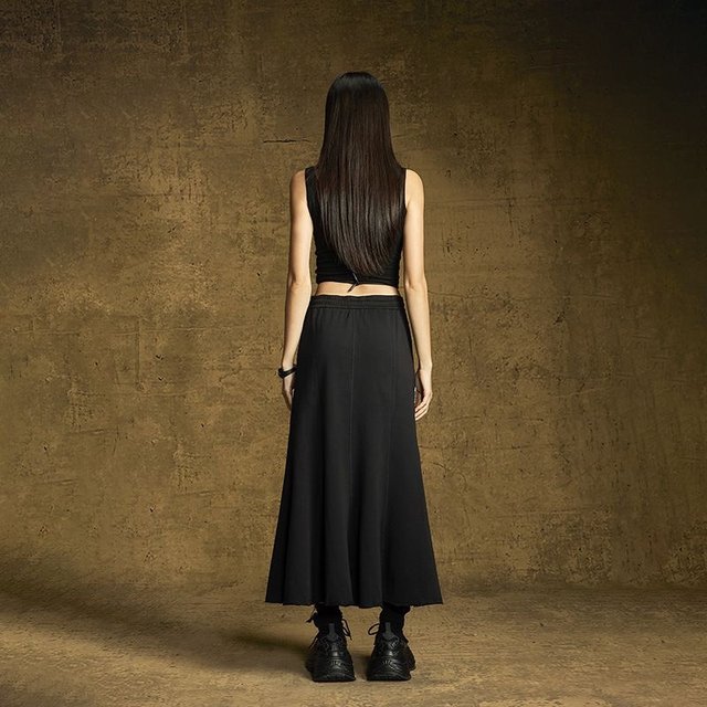 Tuogu trendy brand black fishtail skirt for women with hips and high waist 2025 autumn and winter new long slim printed skirt