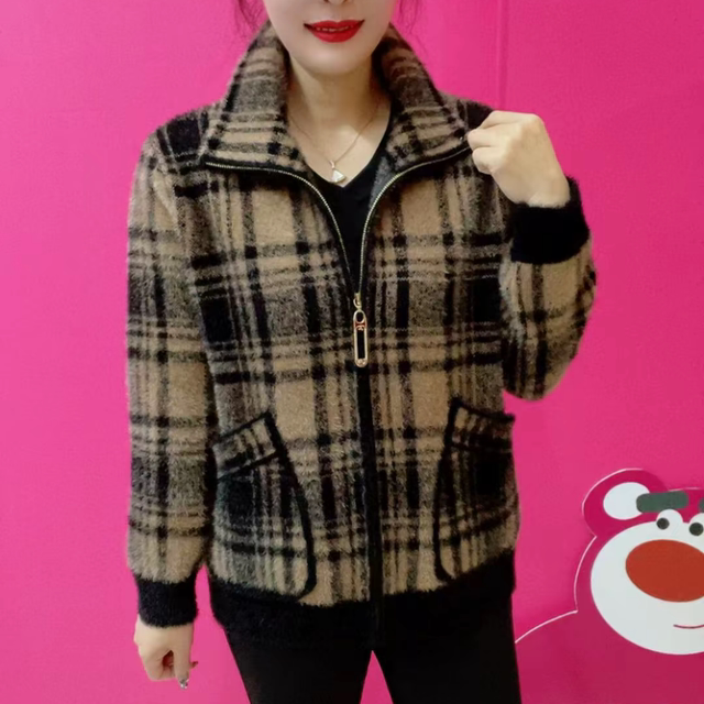 Fashionable and casual short gold mink velvet thickened coat for women 2025 autumn and winter warm plaid cardigan for middle-aged and elderly mothers