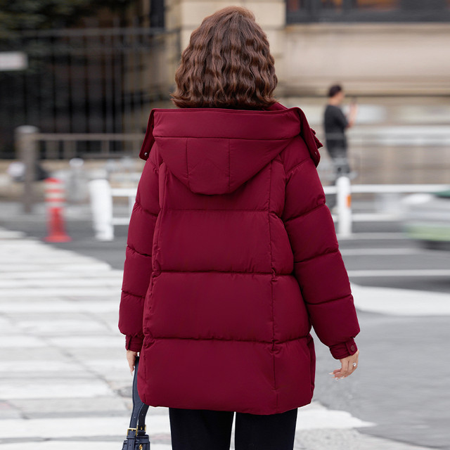 Middle-aged mother's winter clothing, thickened and warm down cotton clothing, stylish 2025 new style, middle-aged and elderly women's large size fashionable cotton clothing