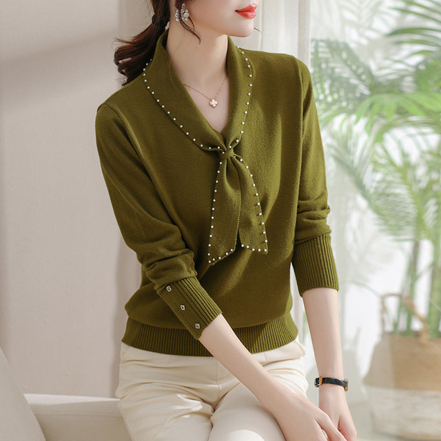 Mom's autumn clothes temperament knitted sweater Xi mother-in-law wedding banquet 2025 new shirt middle-aged and elderly spring and autumn fashionable top