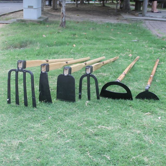 Hoe, household agricultural tool for growing vegetables, digging soil and weeding, dual-purpose land reclamation, loosening soil and digging bamboo shoots, outdoor fishing agricultural rake with wooden handle