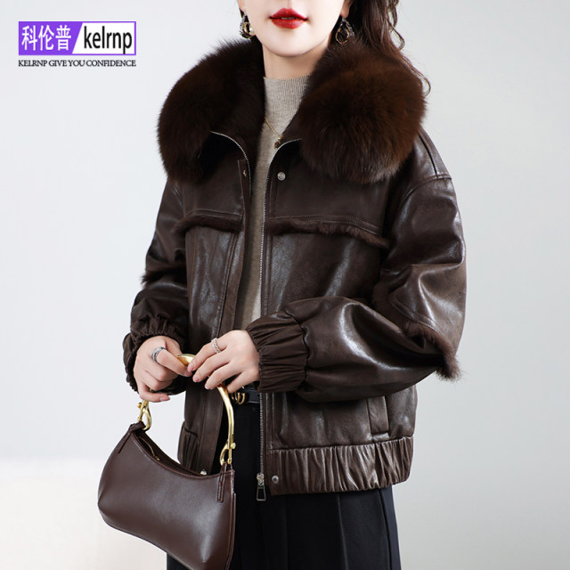 Women's 2025 new winter short style, age-reducing temperament, fox fur collar, genuine leather coat
