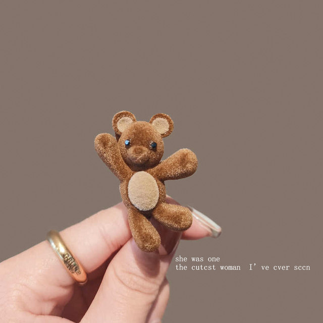 
Cute Bear Clip with exquisite small flocked hair clip on the side of the bangs and side of the hair duckbill clip a one-piece headdress