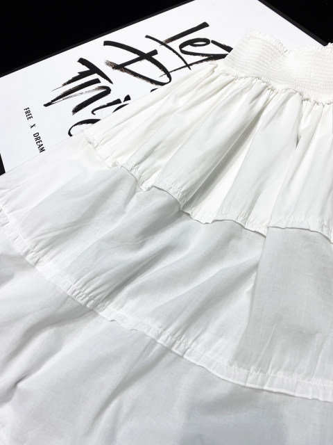 CCA homemade French retro pleated mesh lace spliced ​​waist skirt white vacation style long skirt