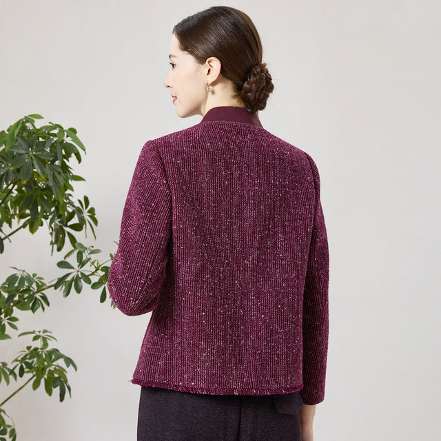 Enjoyable new autumn clothing for middle-aged and elderly mothers, loose and large-size jackets for mothers