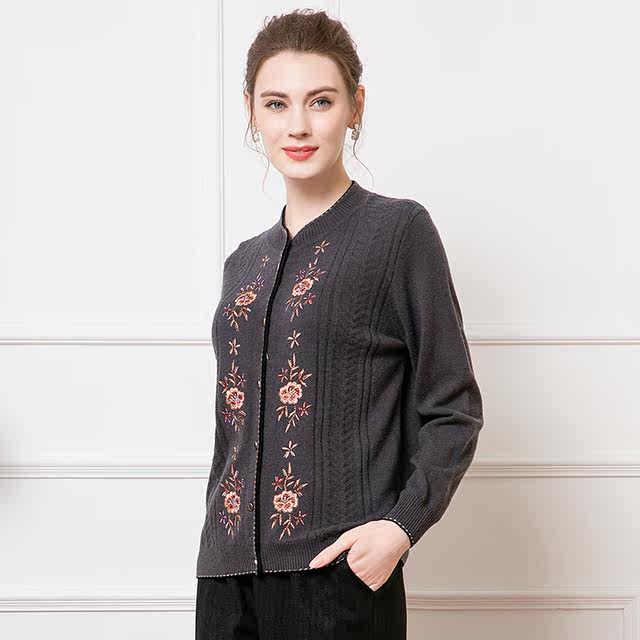 Enjoy the years, middle-aged and elderly mothers' woolen sweaters, stylish embroidered knitted cardigans, loose large size autumn and winter tops, authentic
