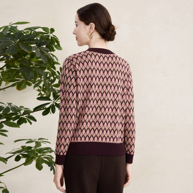 
Enjoyable years middle-aged mother Lyocell Tencel sweater autumn and winter new style knitted bottoming shirt casual large size authentic