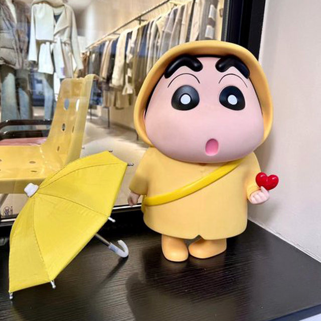 Bixin raincoat crayon Shin-shiba ornaments figure animation model trendy toys large dolls boyfriend and girlfriend gift